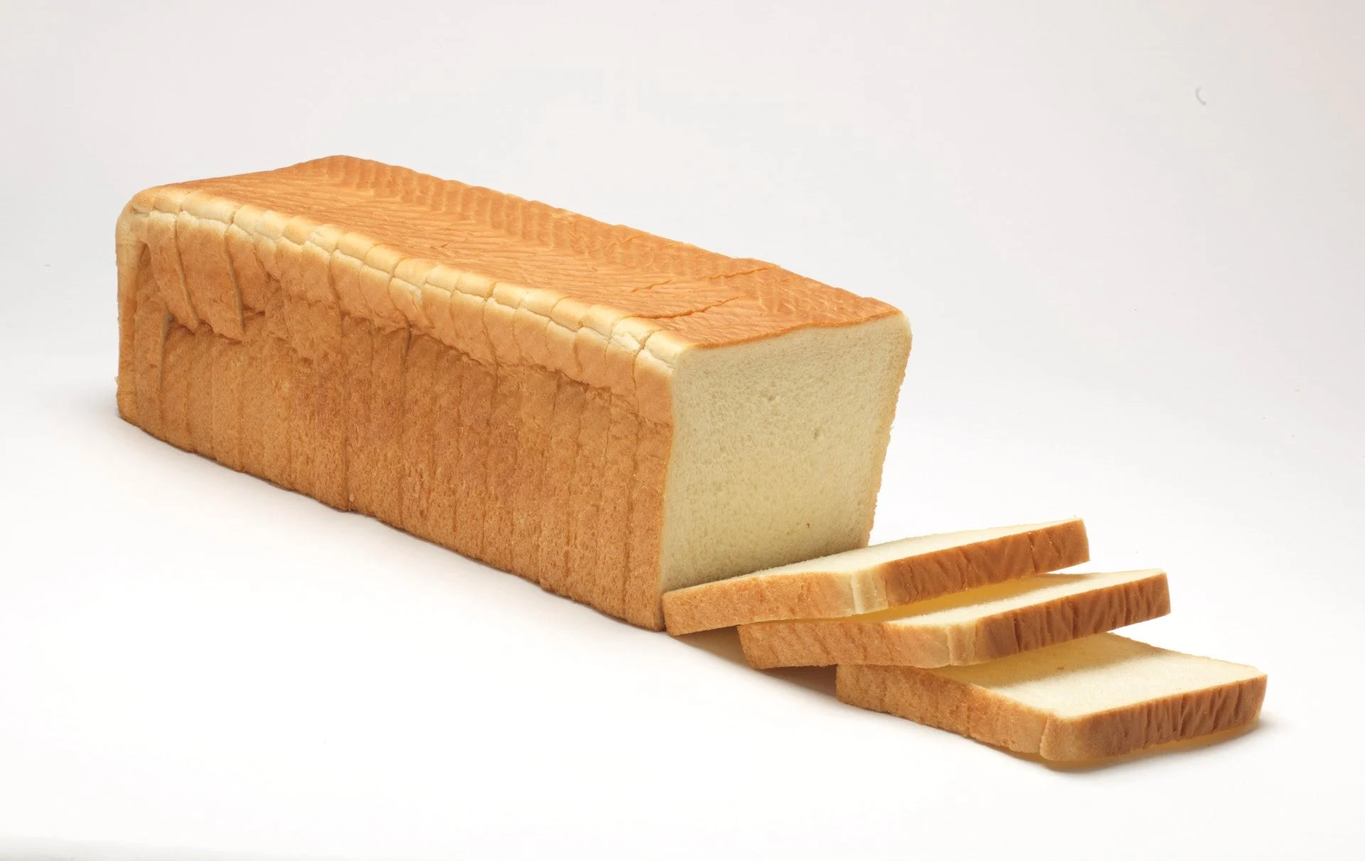 Pullman Soft White Slice) 20 Ounce Size - 12 Per Case.