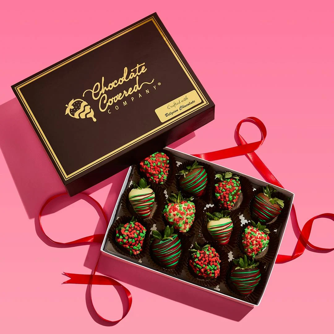 Holiday Chocolate Covered Strawberries - 12 Pack