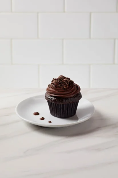 Blackout Medium Cupcake 3.18 Ounce Size - 8 Per Case.