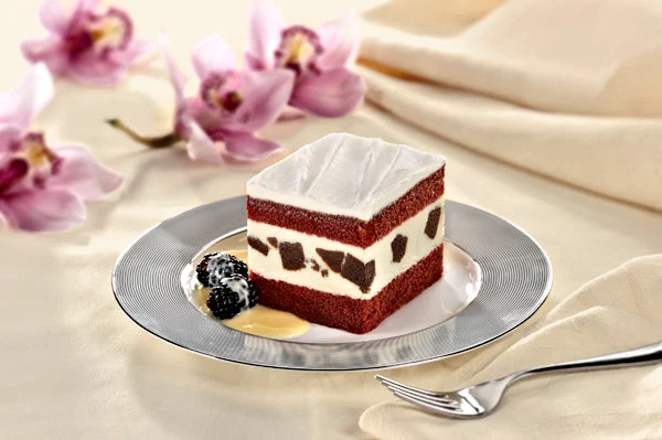 The Original Cakerie Layer (2 Inch x6 Inch ) Red Velvet Cake Uncut 160 Ounce Size - 2 Per Case.