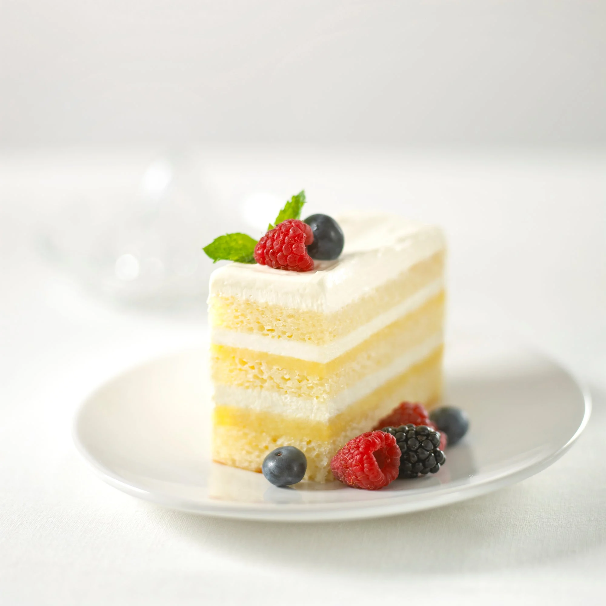 The Original Cakerie Layer (2 Inch x6 Inch ) Lemons &cream Shortcake Uncut 185 Ounce Size - 2 Per Case.