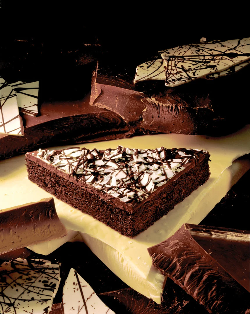 The Original Cakerie Layer (2 Inch x6 Inch ) Triple Chocolate Fudge Cake Uncut 94 Ounce Size - 2 Per Case.