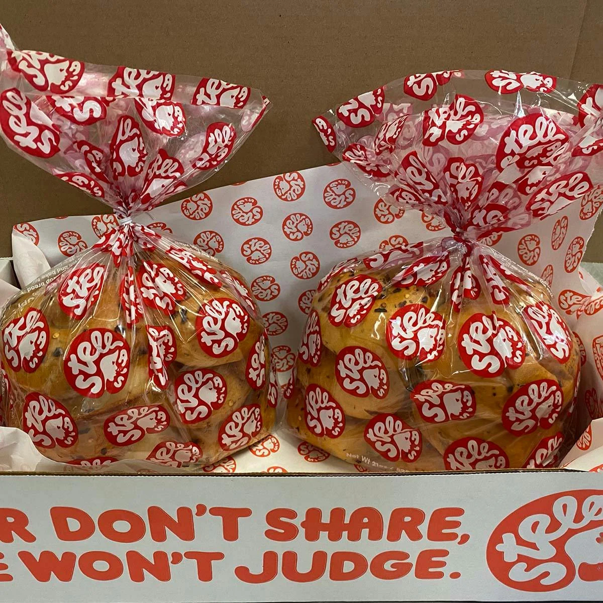 "The Original Hot & Spicy Cheese Bread"™ Rolls Gift Box - 12 Pack