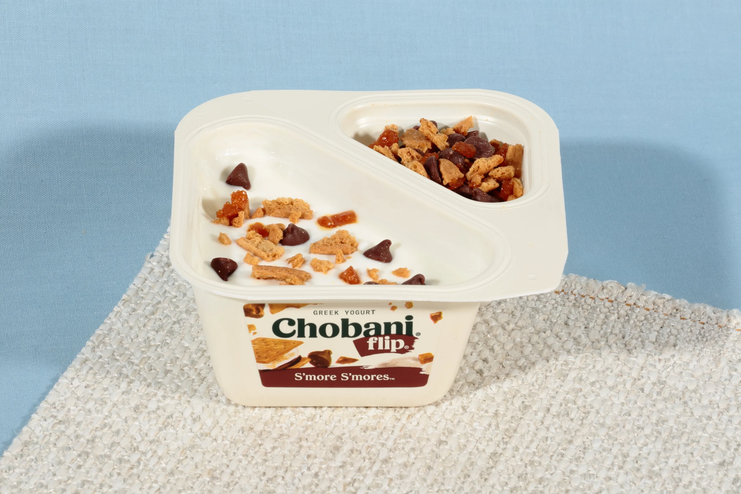 Chobani Flip Low Fat Greek Yogurt S'more S'mores 4.5 Ounce Size - 12 Per Case.