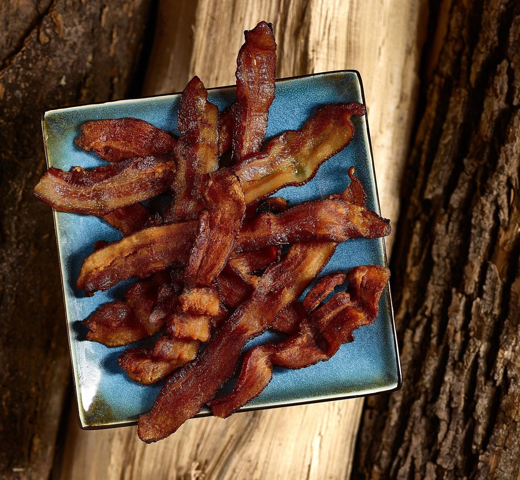 Smithfield Farmland Silver Medal Brand 18/22 Single Slice Bacon, 15 Pound Each - 1 Per Case.